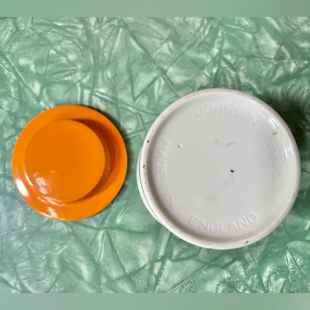 Vintage Johnson Bros Floral Creamer and Sugar Set Made in England - Picture 6 of 9